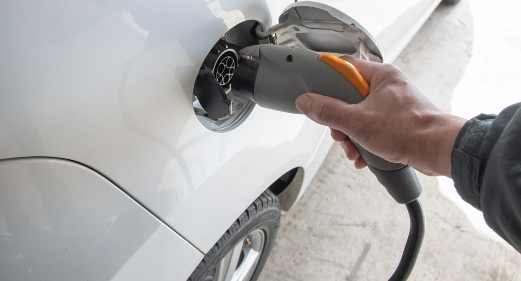 蓄電池／充電スタンド