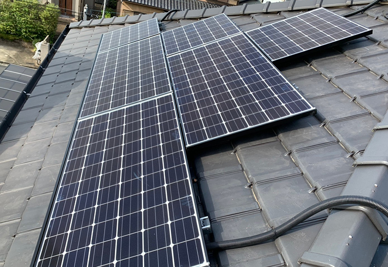 太陽光発電システムは屋根の耐久性をアップさせます